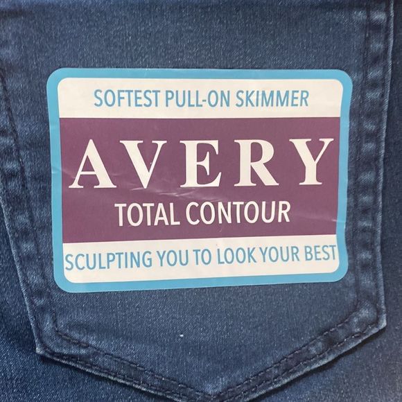 🔴 2 for $25 Gloria Vanderbilt Avery total contour cropped jeans - Picture 4 of 14